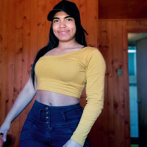 Meet your Posher, Alejandra